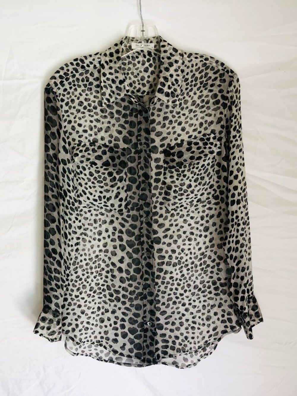 Equipment Femme Women's Size XS Silk Leopard Animal Print Button Up Tunic Blouse